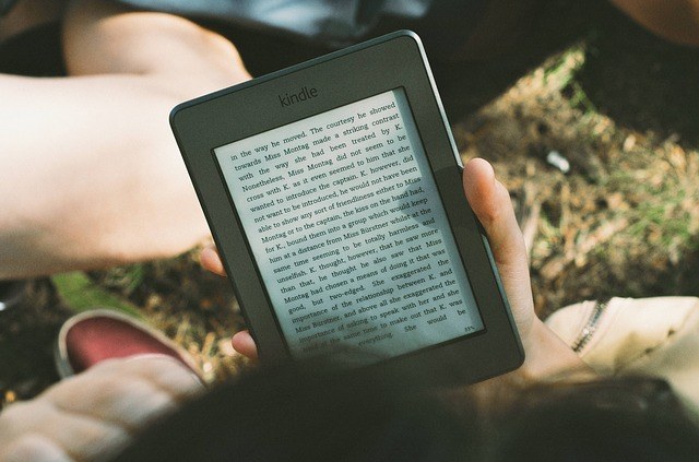 which is better nook or kindle